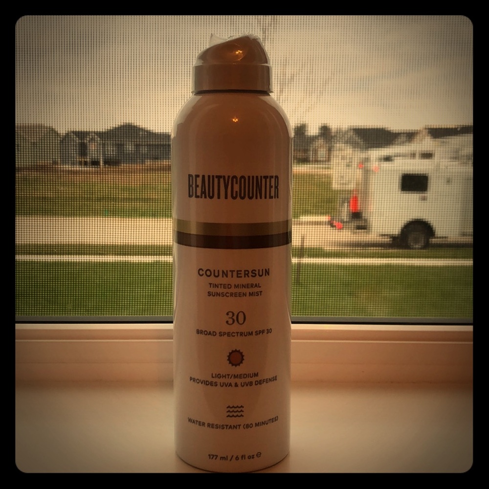 BeautyCounter tinted sunscreen light/ medium